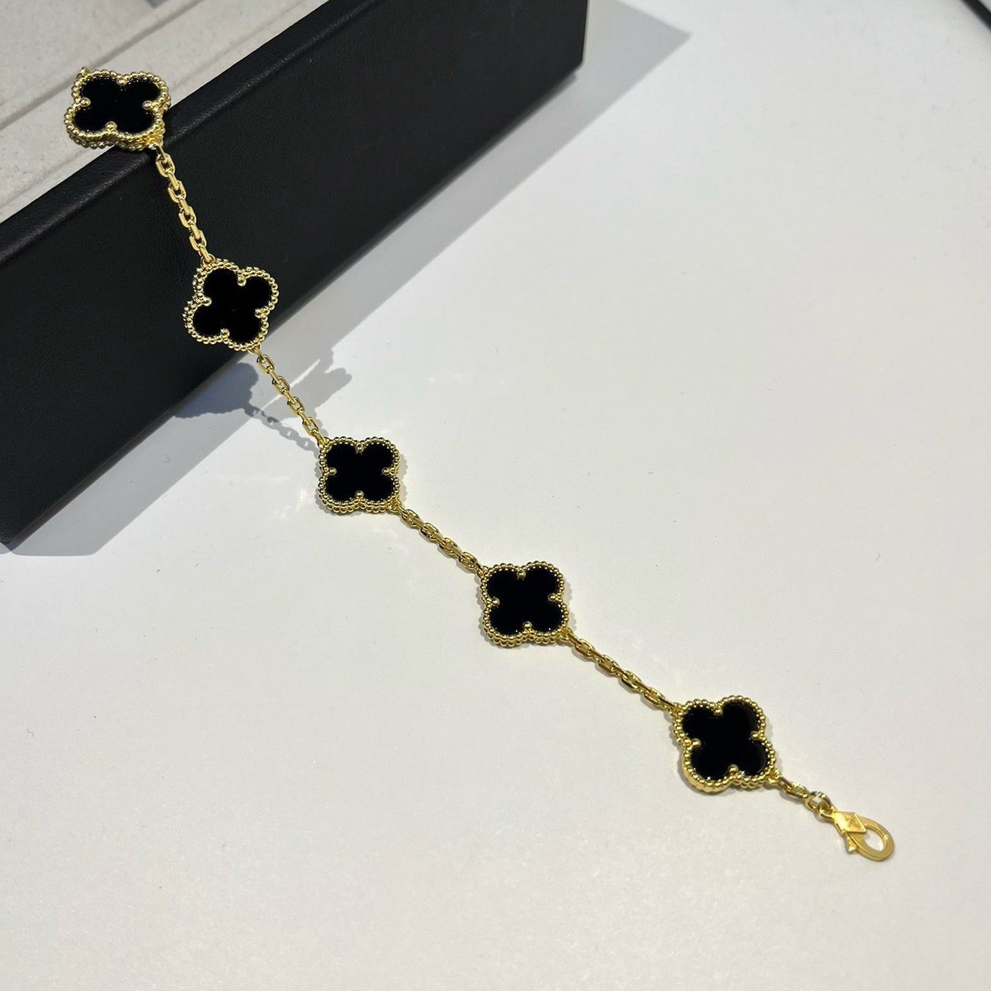 [Riva Jewelry]LUCKY CLOVER 5-MOTIF BRACELET - BLACK OXNY COLLECTION