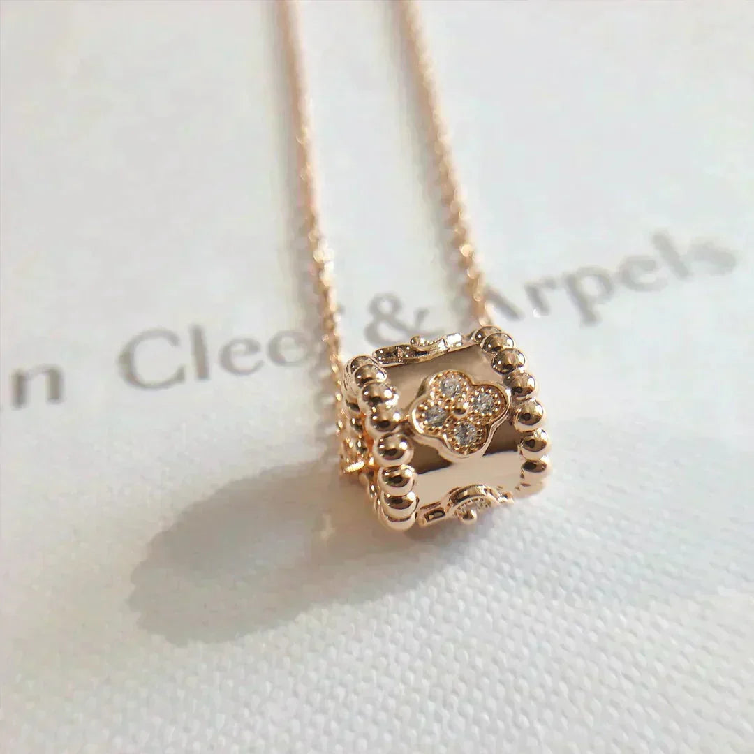 [Riva Jewelry]KALEIDOSCOPE PENDANT NECKLACE