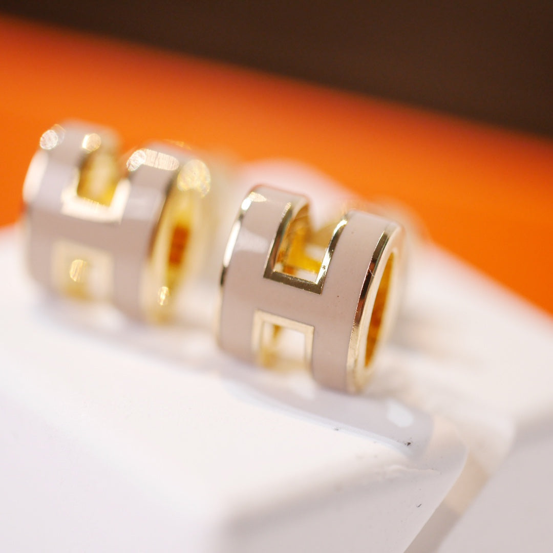 [Riva Jewelry]MINI POP H GOLD EARRINGS GREY