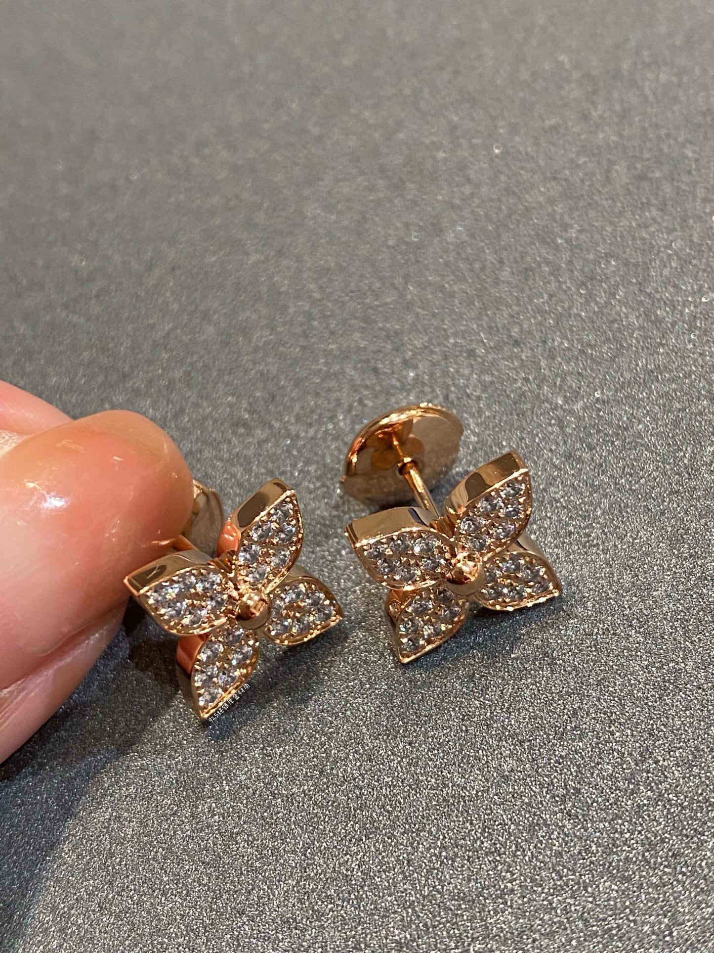 [Riva Jewelry]STAR DIAMOND EARRINGS