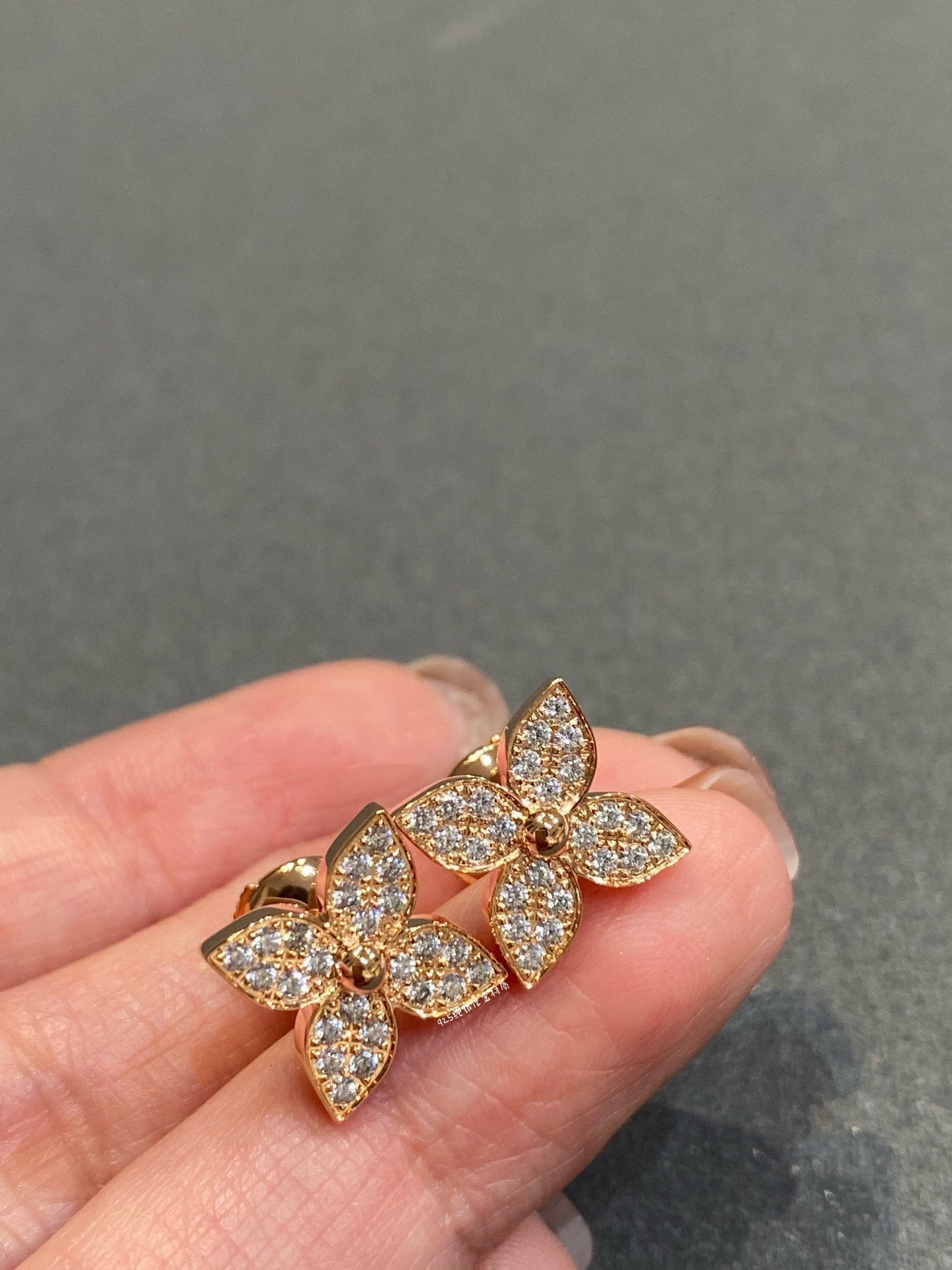 [Riva Jewelry]STAR DIAMOND EARRINGS