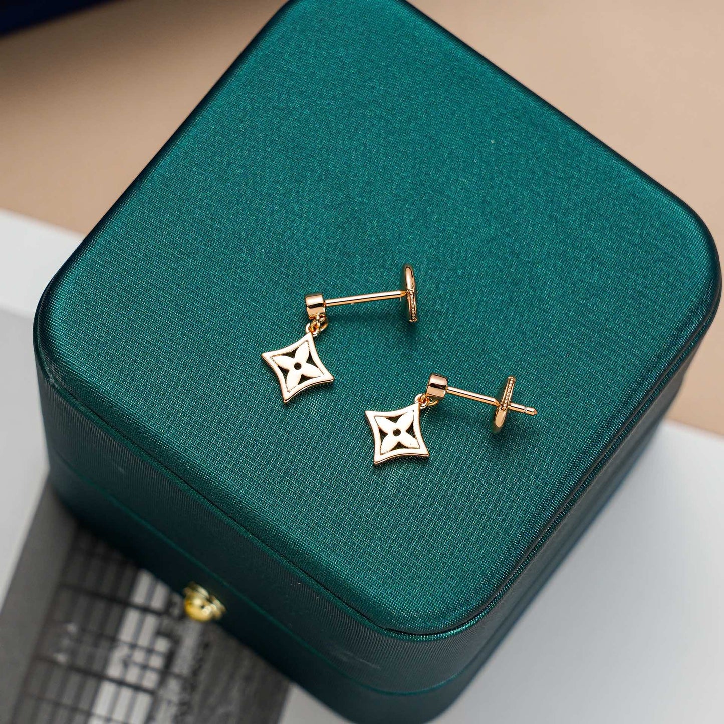 [Riva Jewelry]STAR EARRINGS GOLD