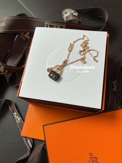 [Riva Jewelry]CONSTANCE BLACK PEDANT ROSE GOLD NECKLACE