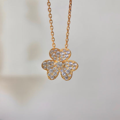 [Riva Jewelry]PAVÉ DIAMOND FLOWER CHARM NECKLACE