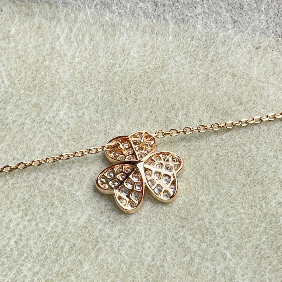 [Riva Jewelry]PAVÉ DIAMOND FLOWER CHARM NECKLACE