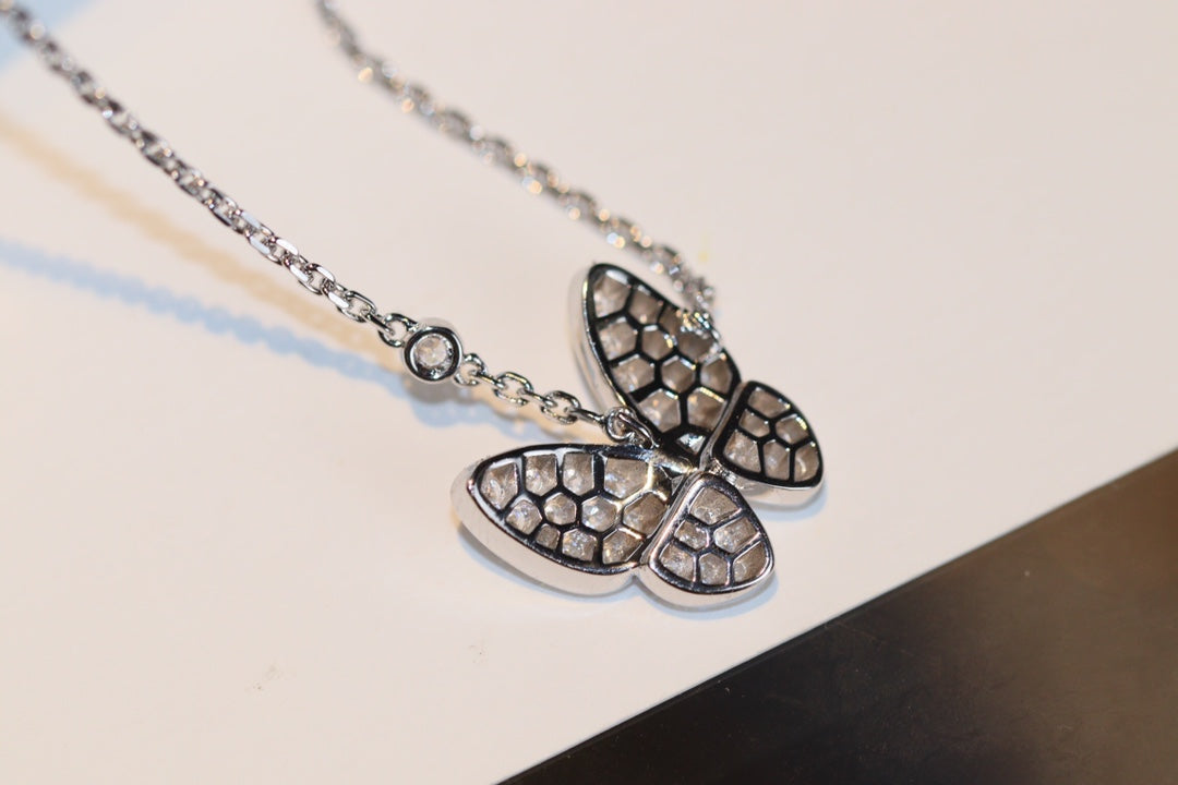 [Riva Jewelry]BUTTERFLY DIAMOND CHARM NECKLACE
