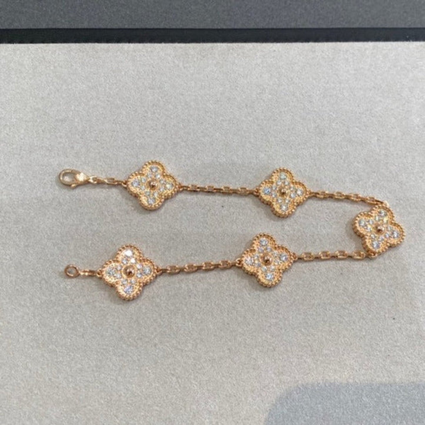 [Riva Jewelry]LUCKY CLOVER 5-MOTIF BRACELET - FULL-DIAMOND