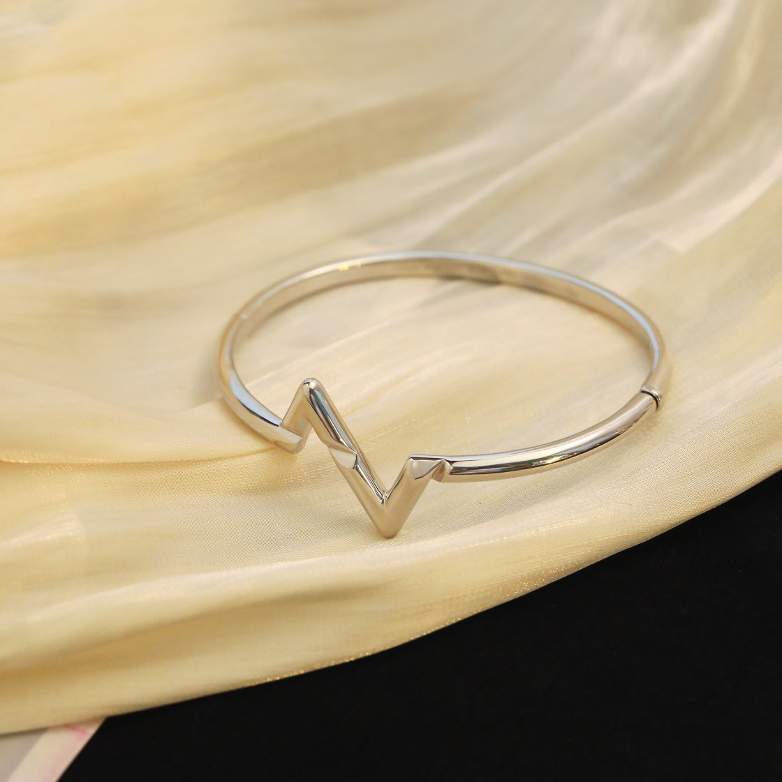 [Riva Jewelry]VOLTE UPSITE DOWN BRACELET
