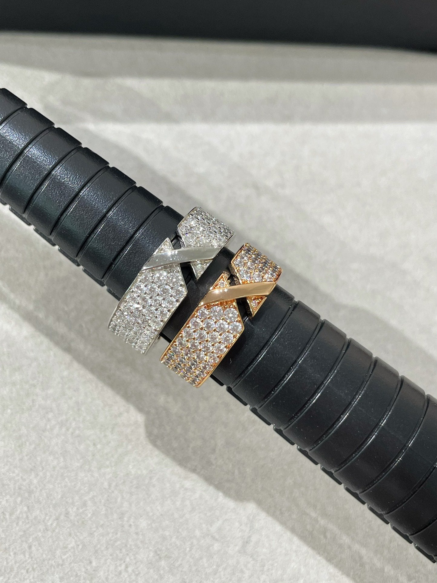 [Riva Jewelry]LIENS EVIDENCE  DIAMOND PAVED RING