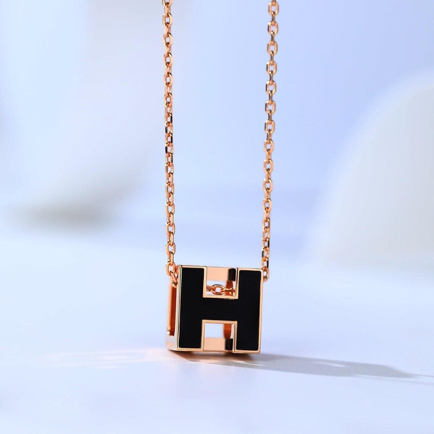 [Riva Jewelry]H CAGE ROSE GOLD NECKLACE