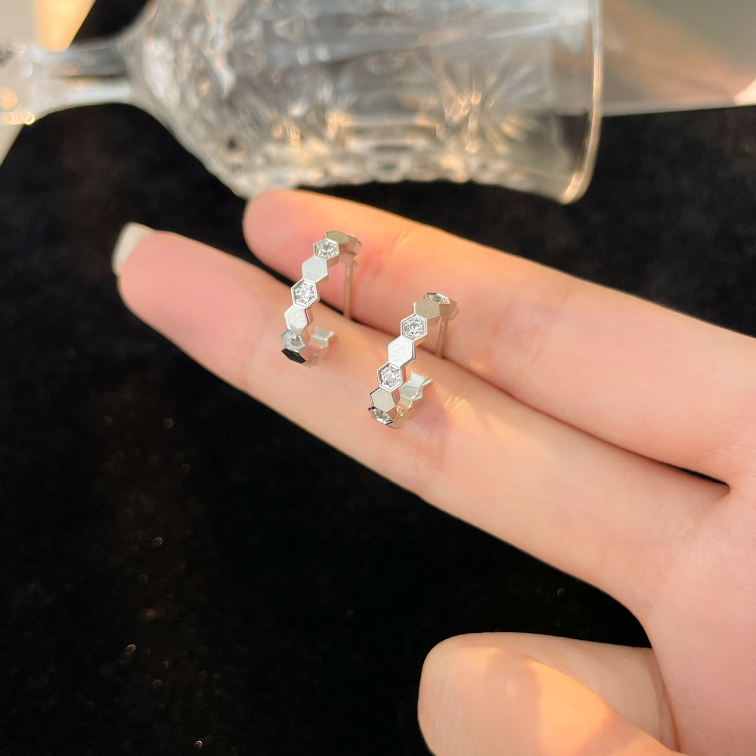 [Riva Jewelry]BEE LOVE DIAMOND HOOP EARRINGS