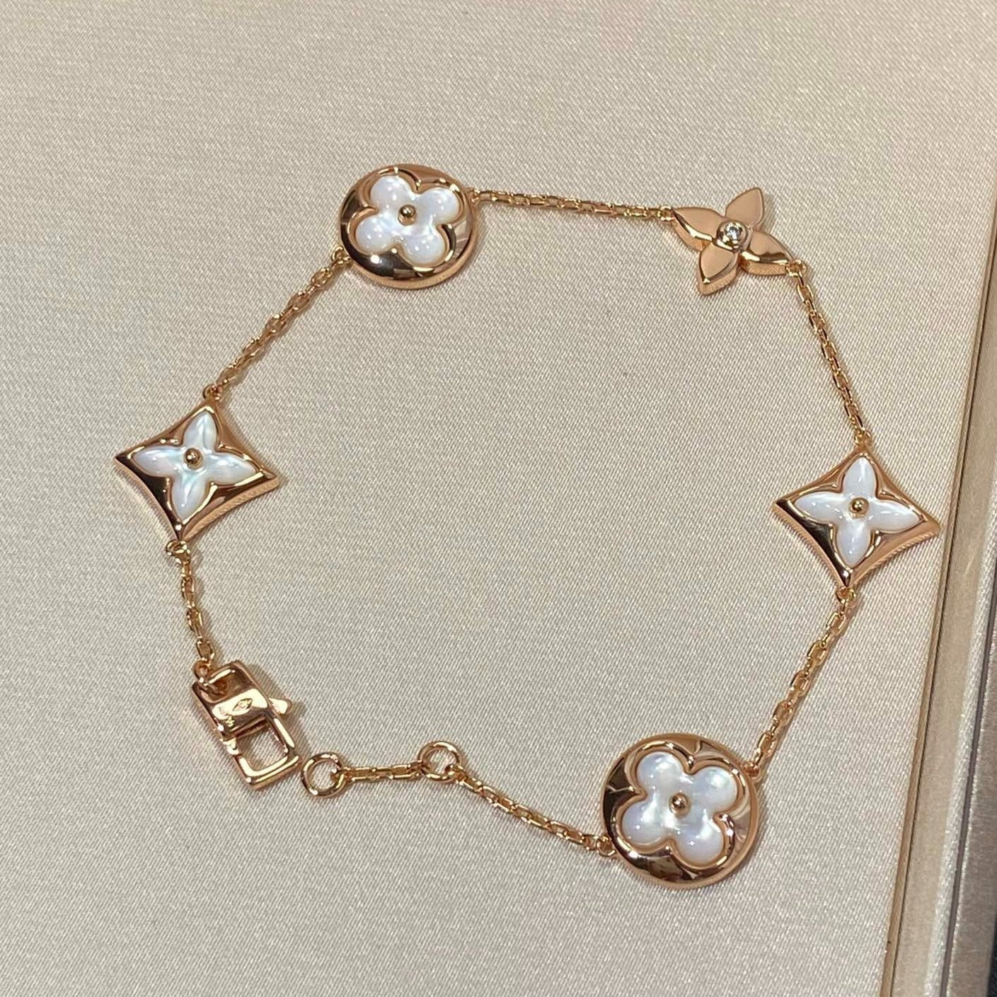[Riva Jewelry]STAR AND SUN 5 MOTIF MOP ROSE GOLD BRACELET