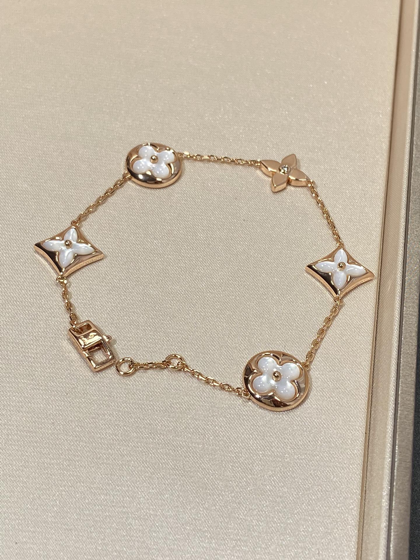[Riva Jewelry]STAR AND SUN 5 MOTIF MOP ROSE GOLD BRACELET