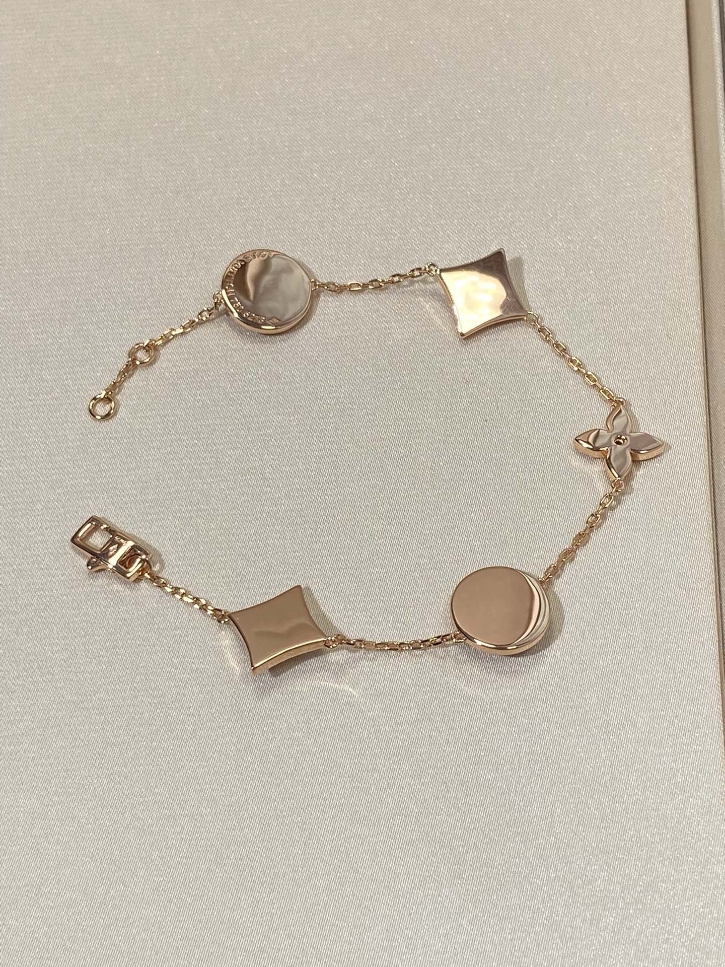 [Riva Jewelry]STAR AND SUN 5 MOTIF MOP ROSE GOLD BRACELET