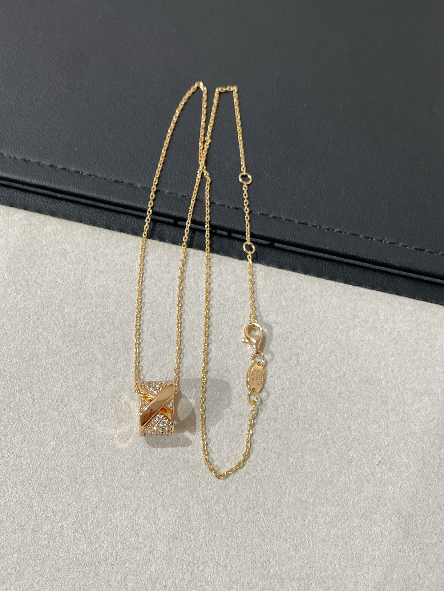 [Riva Jewelry]LIENS EVIDENCE DIAMOND PAVED NECKLACE