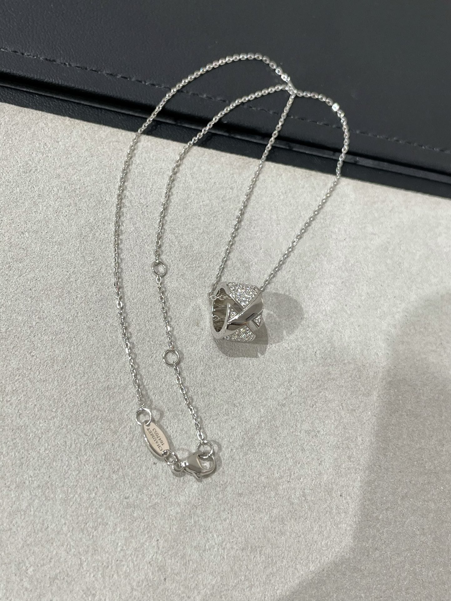 [Riva Jewelry]LIENS EVIDENCE DIAMOND PAVED NECKLACE