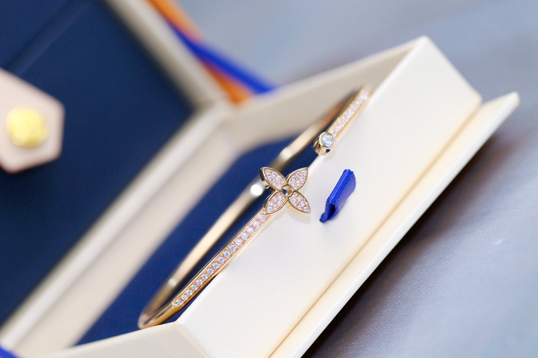 [Riva Jewelry]IDYLLE ROSE GOLD OPEN BRACELET DIAMOND PAVED