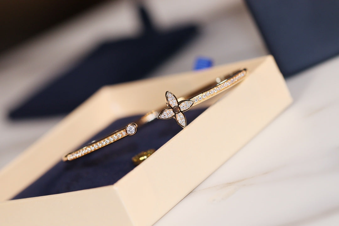 [Riva Jewelry]IDYLLE GOLD OPEN BRACELET DIAMOND PAVED