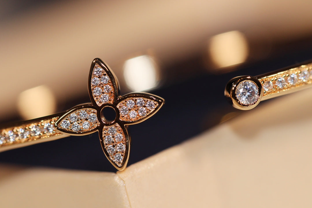 [Riva Jewelry]IDYLLE GOLD OPEN BRACELET DIAMOND PAVED