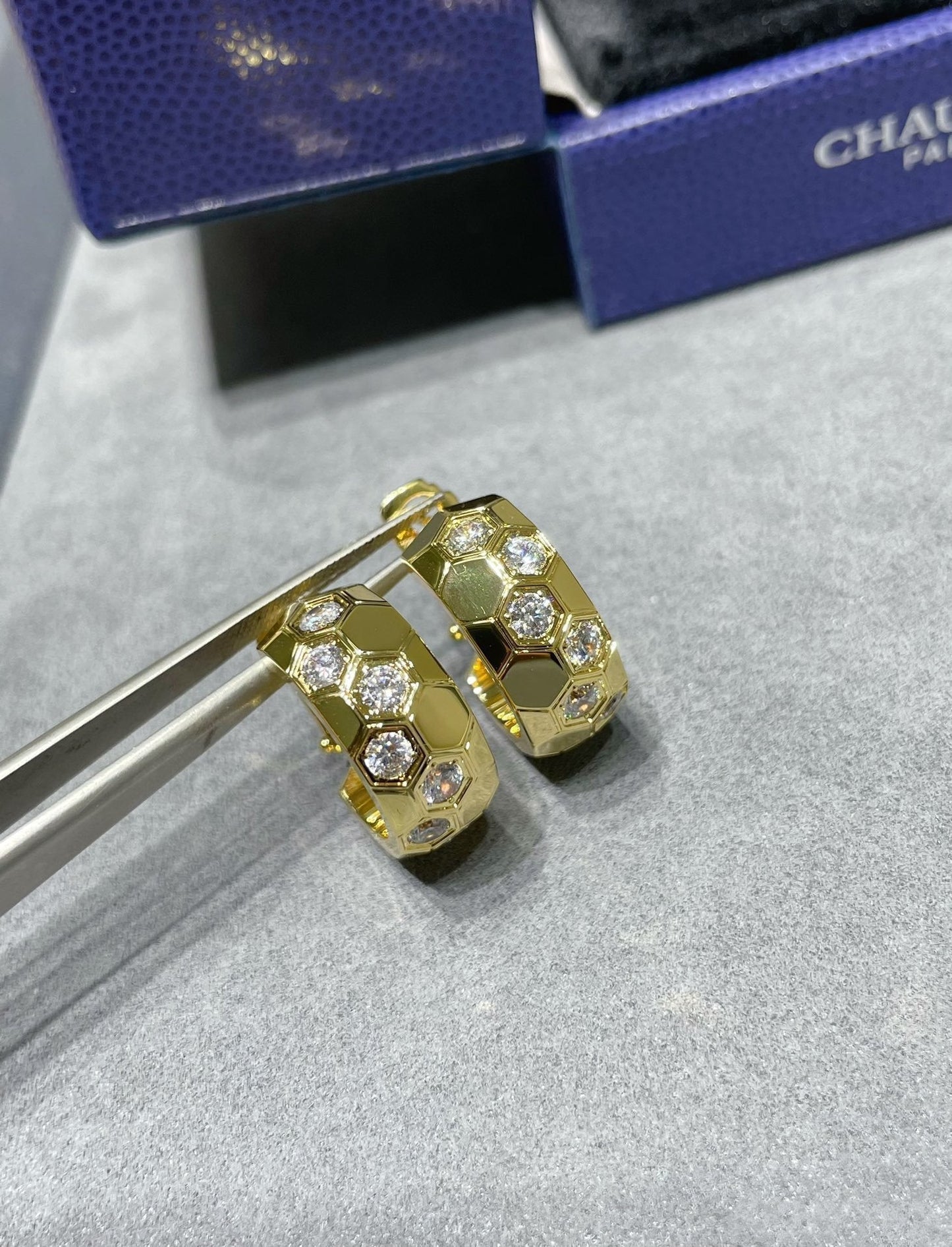 [Riva Jewelry]BEE LOVE DIAMOND HOOP EARRINGS