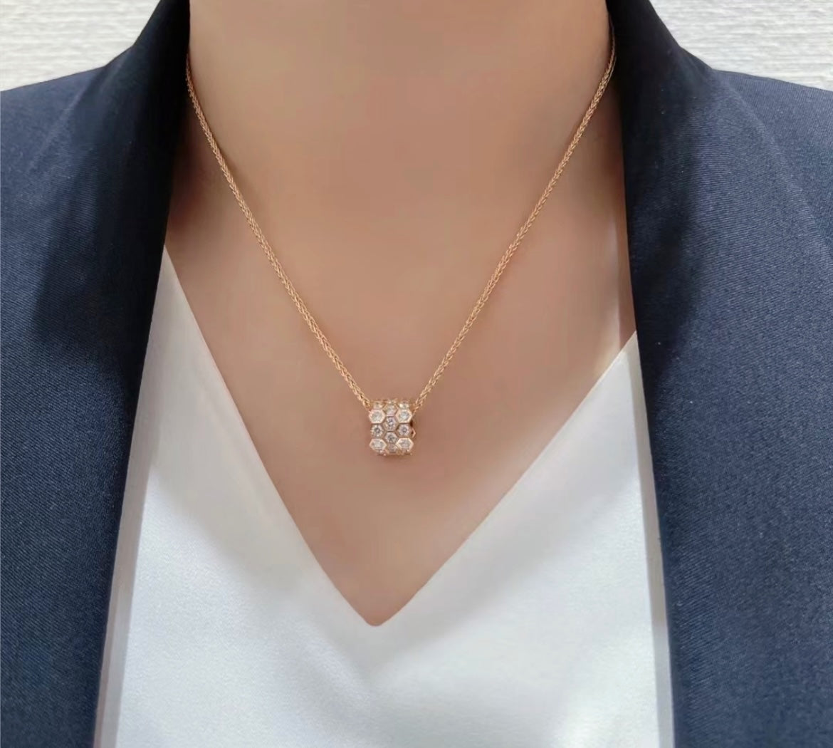 [Riva Jewelry]BEE LOVE DIAMOND PAVED 3 ROW NECKLACE