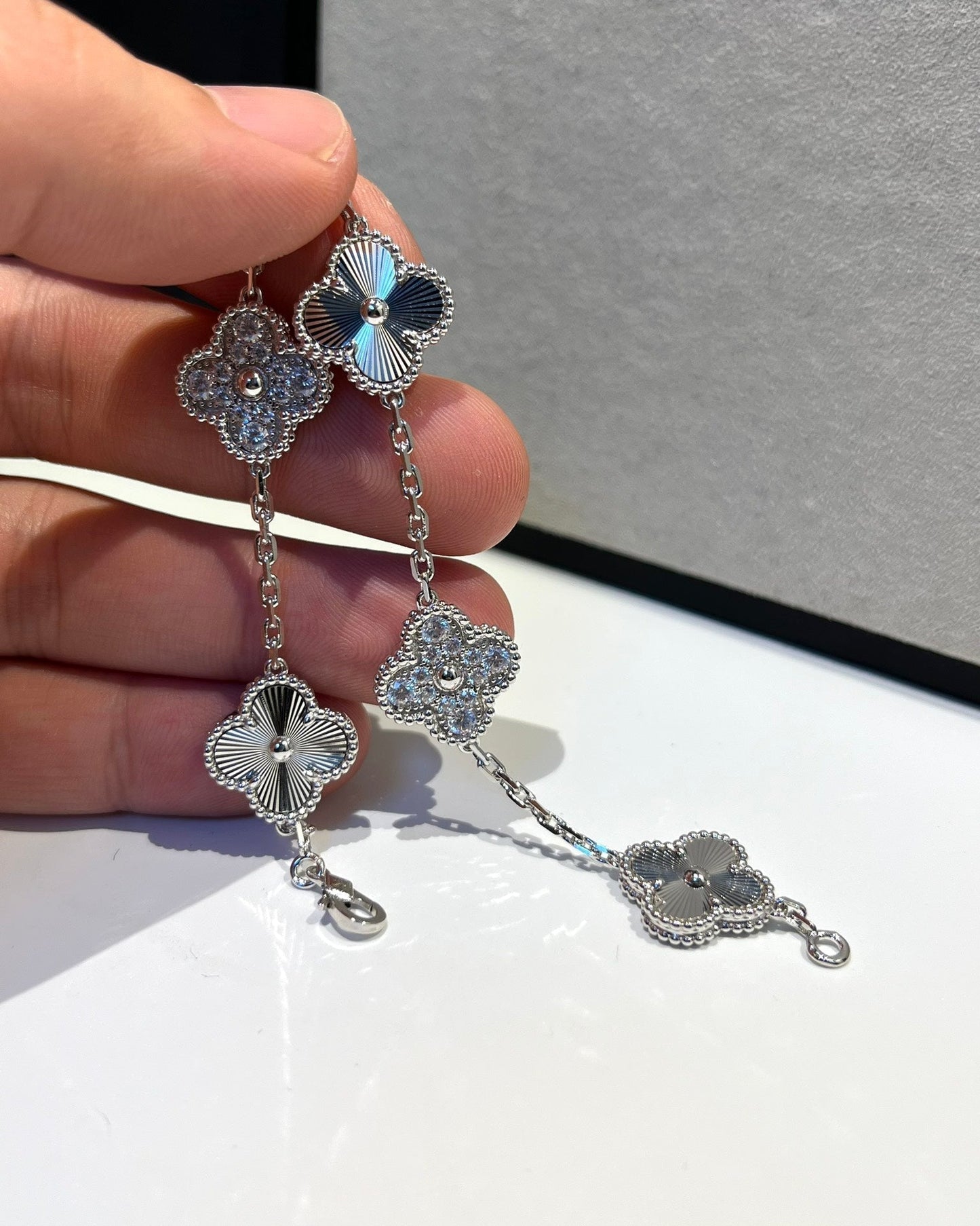 [Riva Jewelry]LUCKY CLOVER 5-MOTIF BRACELET - LASER COLLECTION