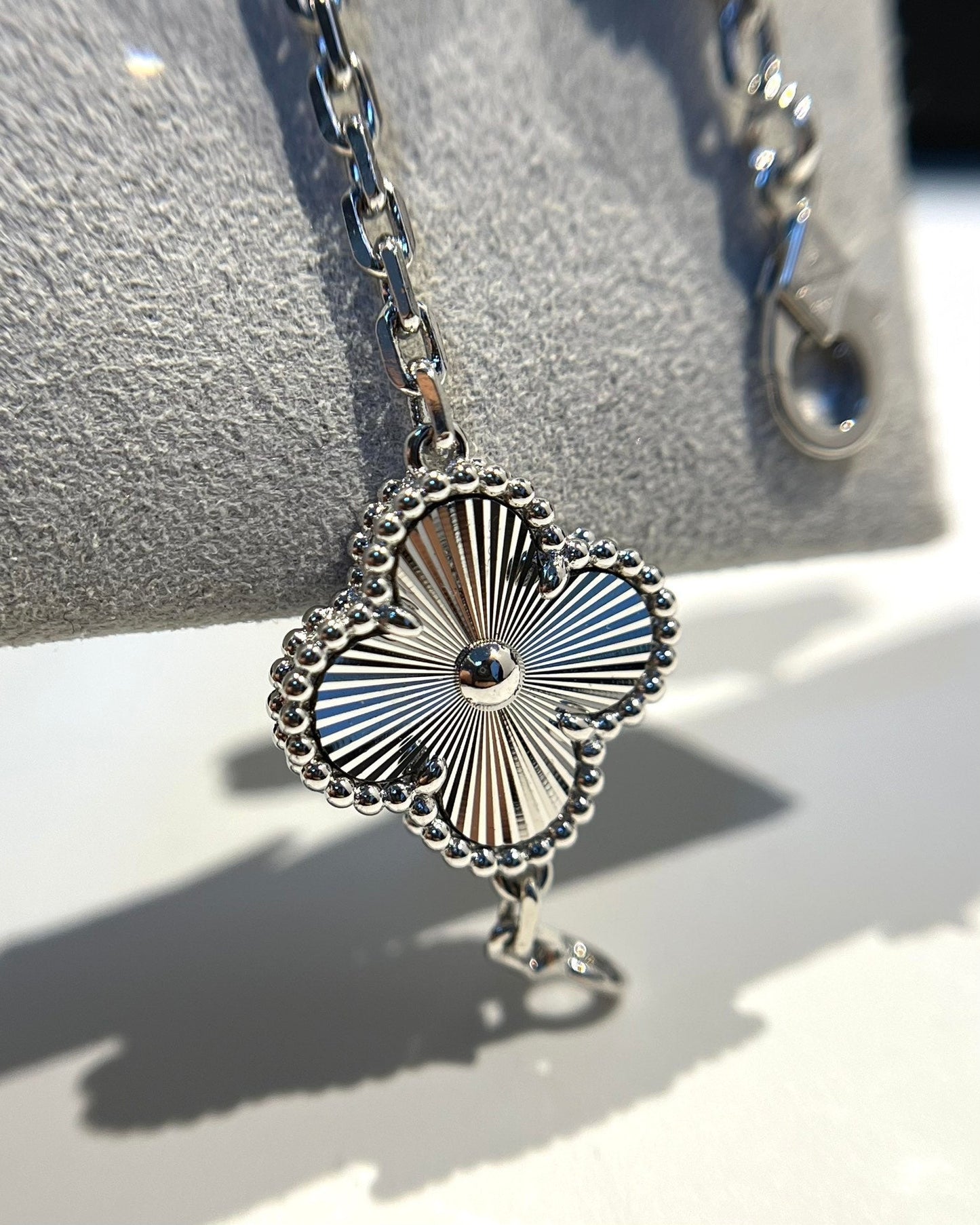 [Riva Jewelry]LUCKY CLOVER 5-MOTIF BRACELET - LASER COLLECTION