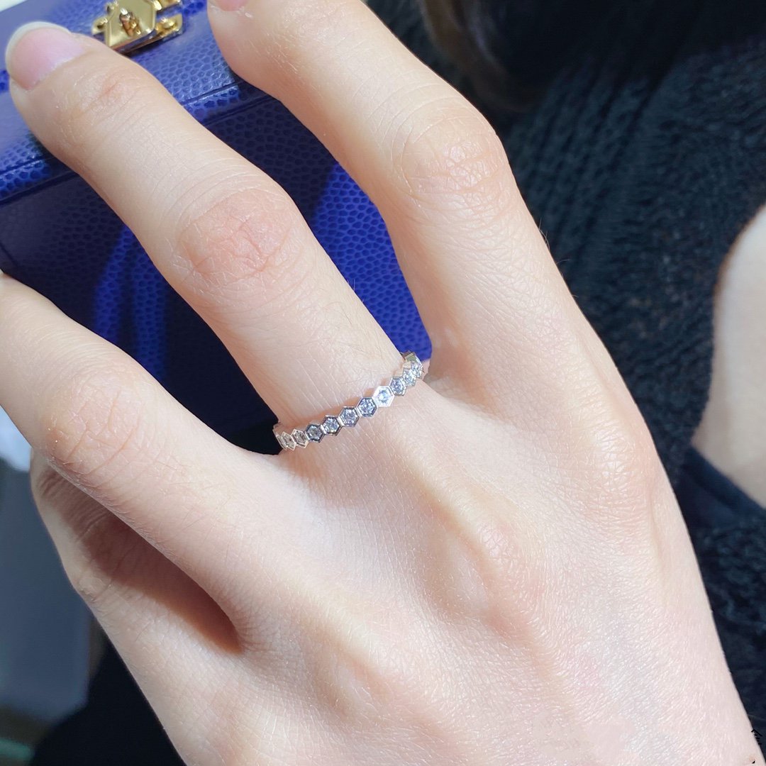 [Riva Jewelry]BEE LOVE DIAMOND PAVED SMALL RING