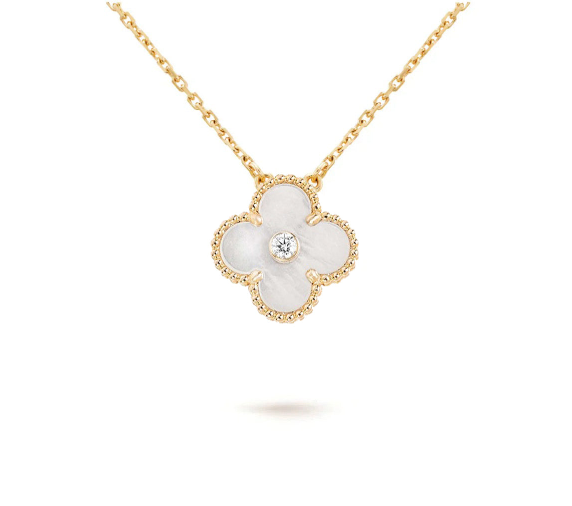 [Riva Jewelry]LIMITED EDITION CHRISTMAS CLOVER FLOWER NECKLACE - 15MM ANNUAL COLLECTIBLE PENDANT