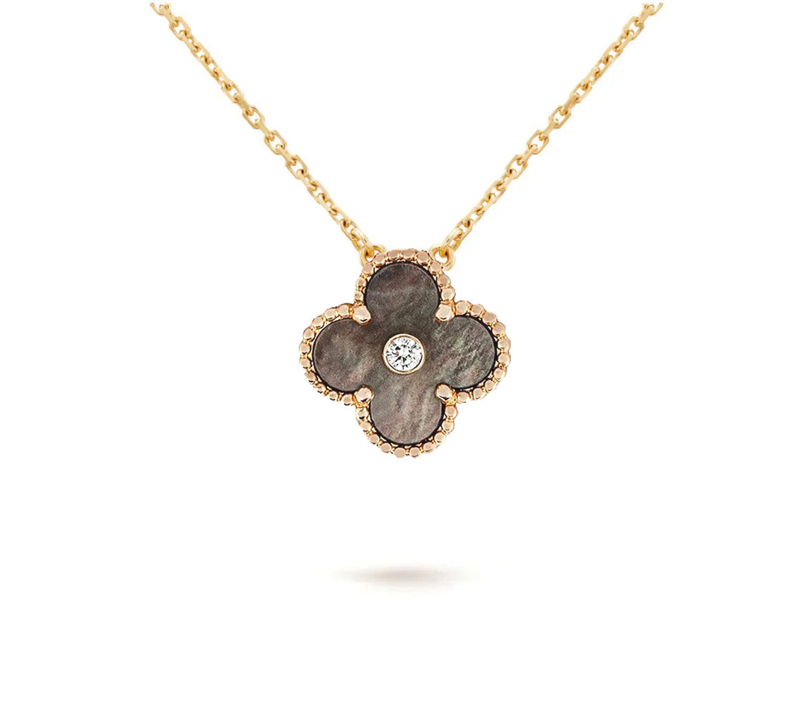 [Riva Jewelry]LIMITED EDITION CHRISTMAS CLOVER FLOWER NECKLACE - 15MM ANNUAL COLLECTIBLE PENDANT