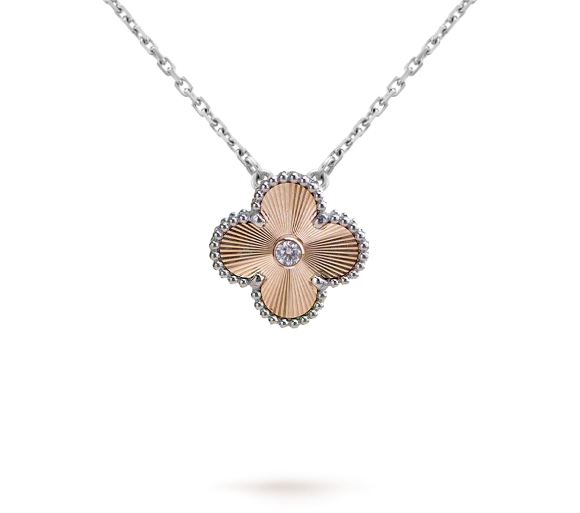 [Riva Jewelry]LIMITED EDITION CHRISTMAS CLOVER FLOWER NECKLACE - 15MM ANNUAL COLLECTIBLE PENDANT