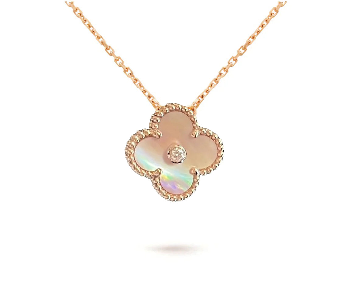 [Riva Jewelry]LIMITED EDITION CHRISTMAS CLOVER FLOWER NECKLACE - 15MM ANNUAL COLLECTIBLE PENDANT