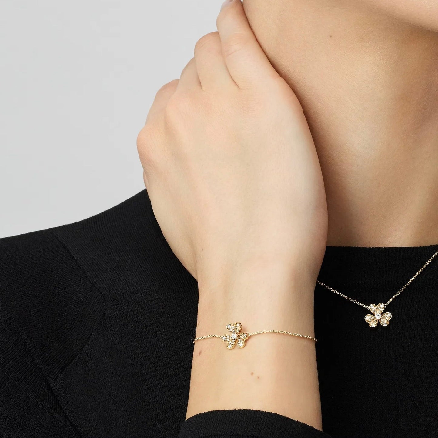 [Riva Jewelry]LUMINOUS BLOSSOM SINGLE-MOTIF CHARM BRACELET