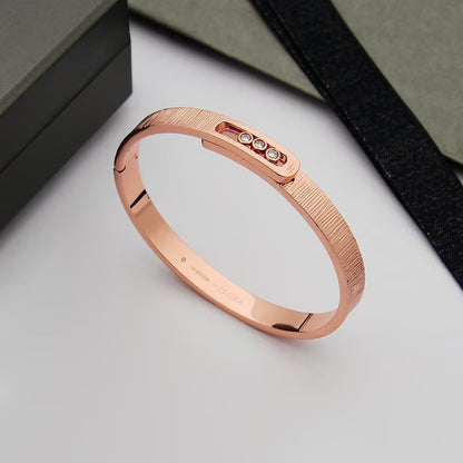 [Riva Jewelry]MOVE NOA CISELÉ BANGLE BRACELET