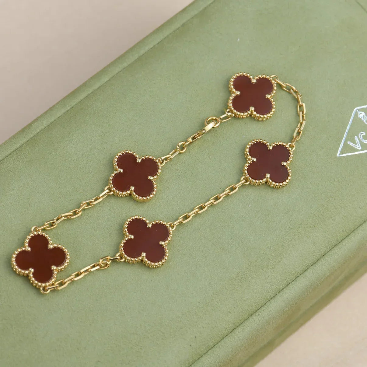 [Riva Jewelry]LUCKY CLOVER 5-MOTIF BRACELET - RED CARNELIAN COLLECTION