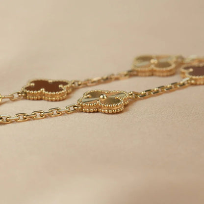 [Riva Jewelry]LUCKY CLOVER 5-MOTIF BRACELET - RED CARNELIAN COLLECTION