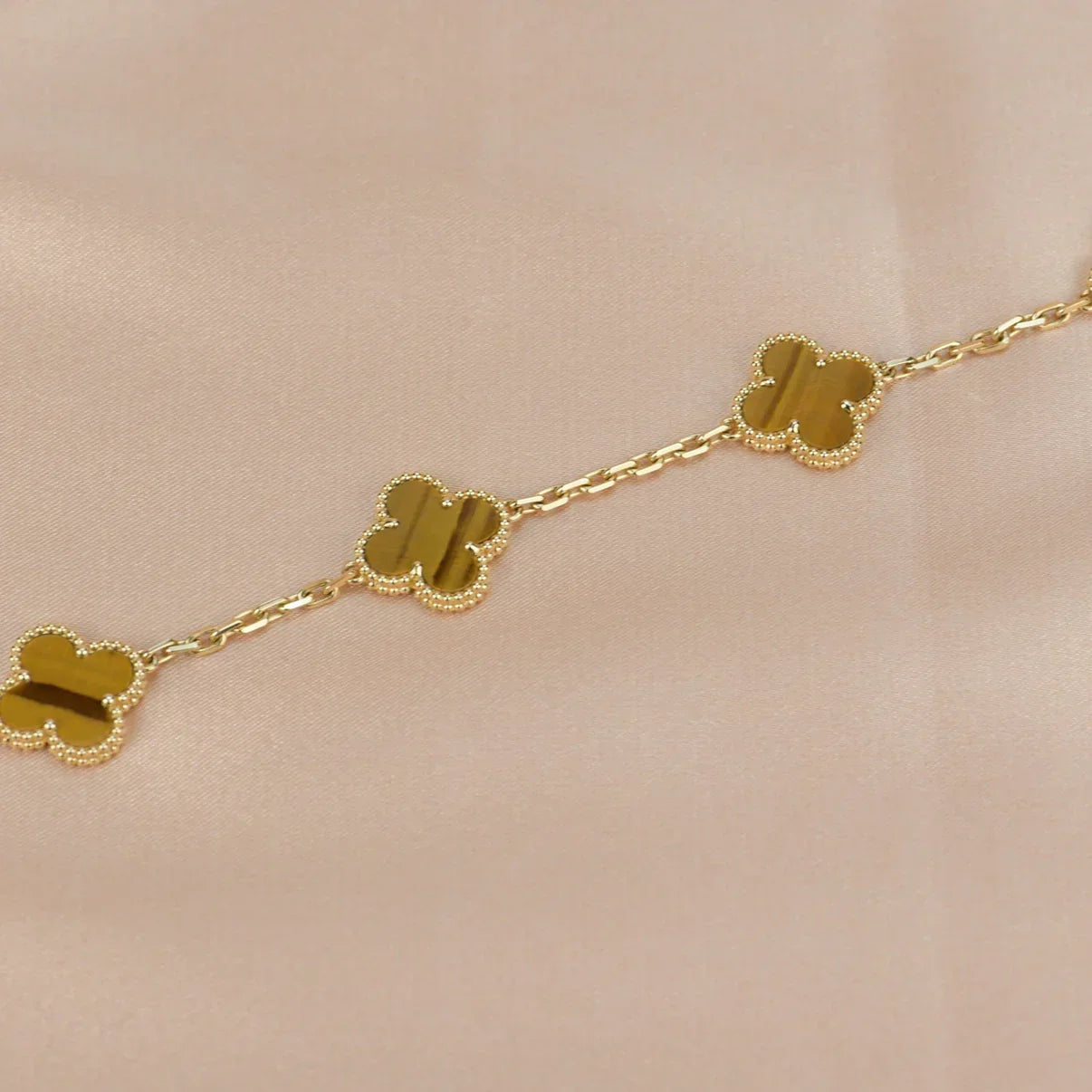 [Riva Jewelry]LUCKY CLOVER 5-MOTIF BRACELET -  TIGER’S EYE COLLECTION