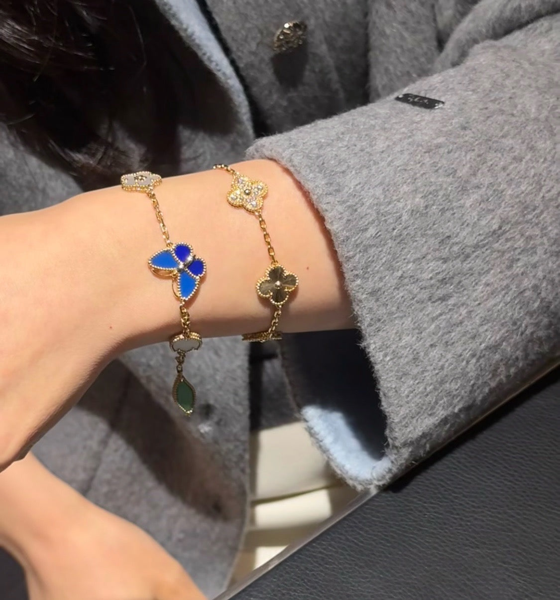 [Riva Jewelry]SPRING ENCHANTMENT BUTTERFLY & FLORAL CHARM BRACELET