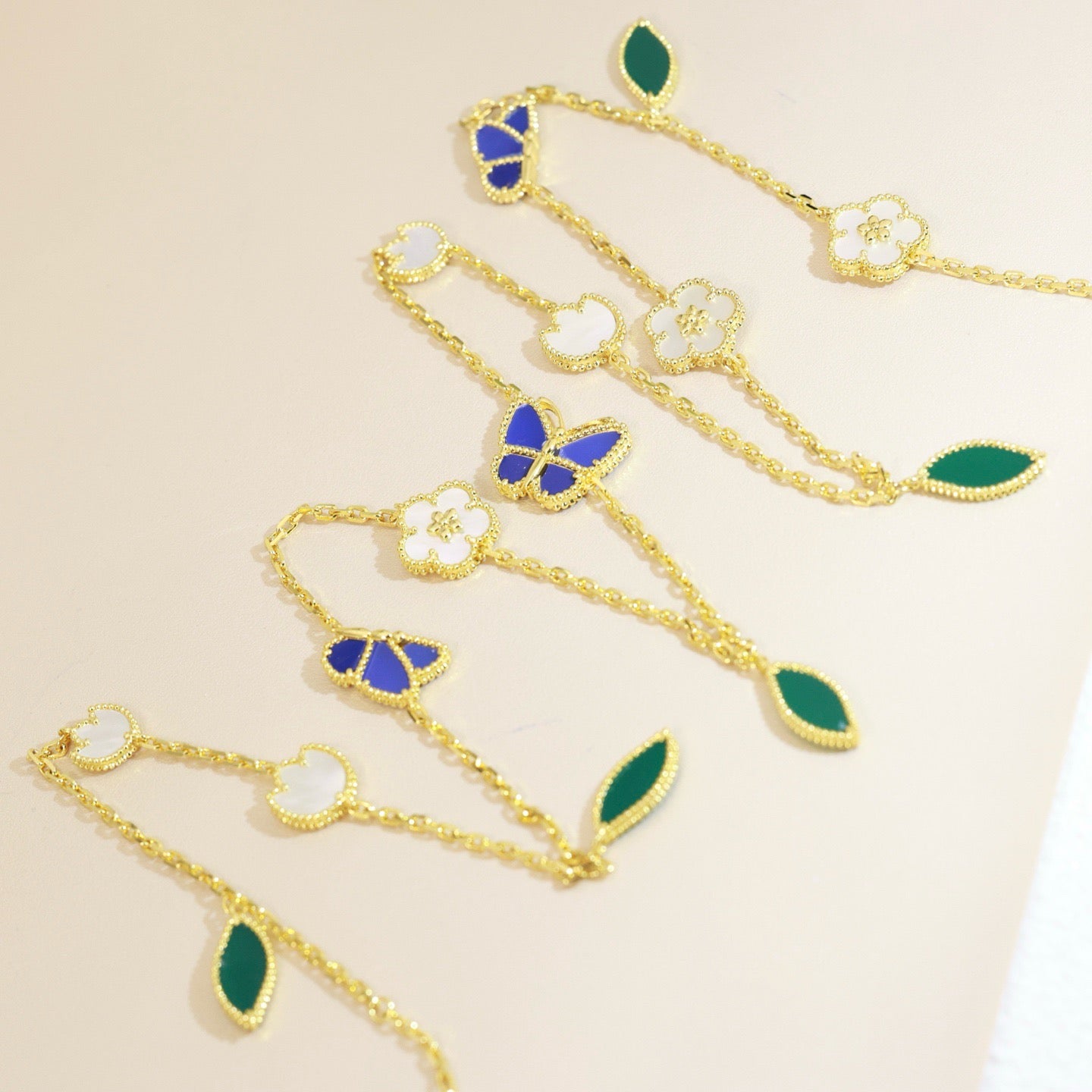[Riva Jewelry]LUCKY SPRING BUTTERFLY & FLOWER STATEMENT NECKLACE - 15-MOTIF FLORAL DESIGN