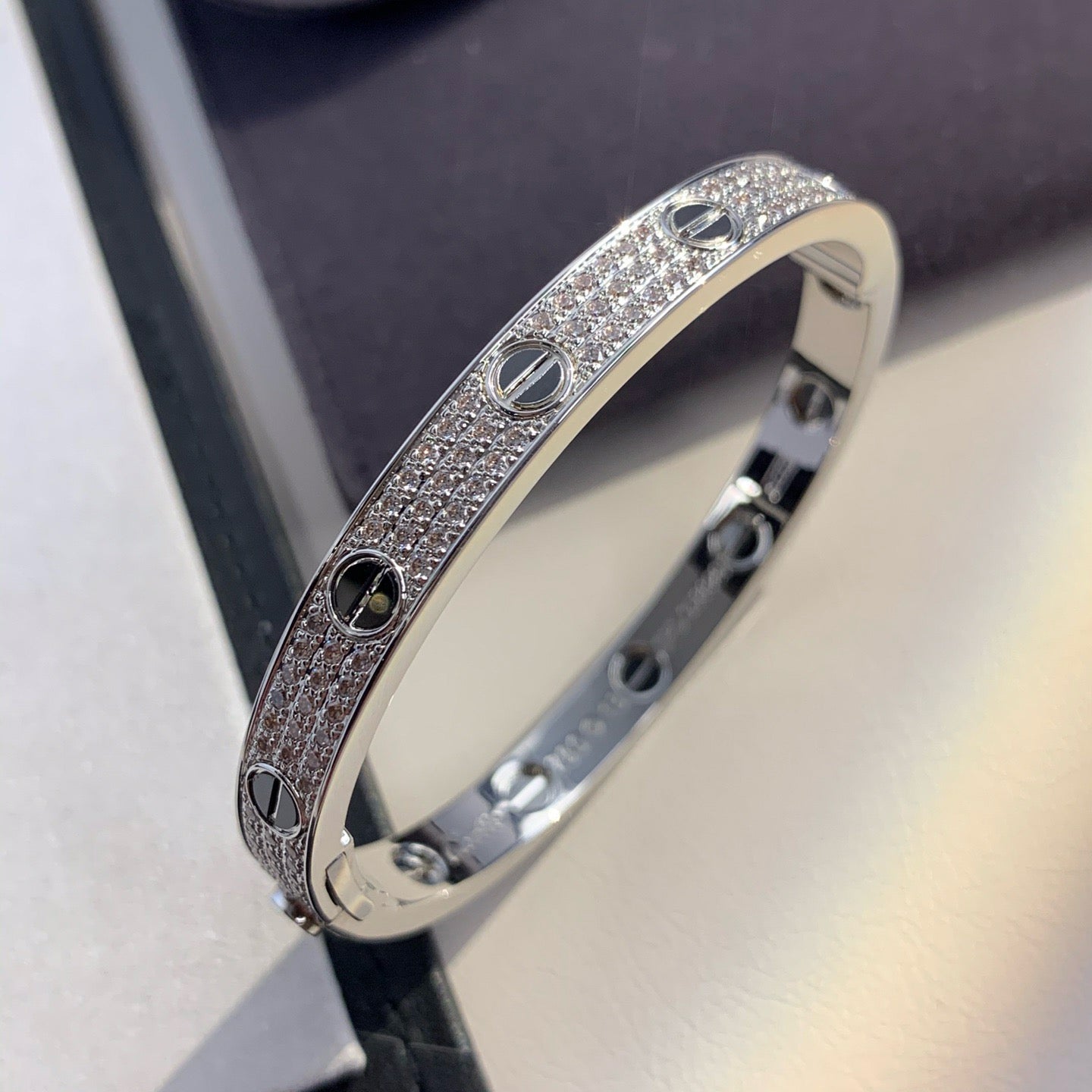 [Riva Jewelry]CLASSIC 6.1MM LOVE BANGLE - DIAMOND PAVÉ & BLACK CERAMIC