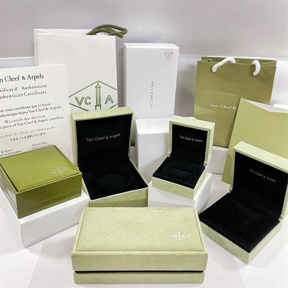 [Riva Jewelry]CLOVER BRAND JEWELRY BOX