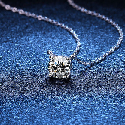 [Riva Jewelry]CLASSIC FOUR-PRONG SOLITAIRE MOISSANITE NECKLACE