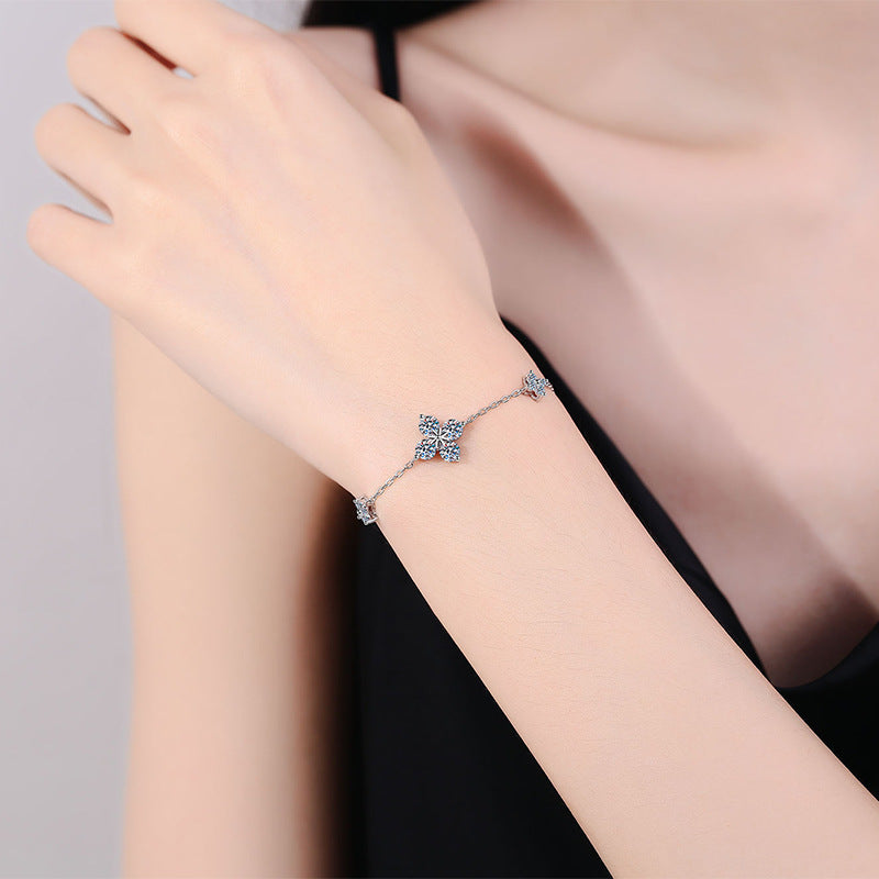 [Riva Jewelry]CLOVER LUCKY CHARM MOISSANITE BRACELET