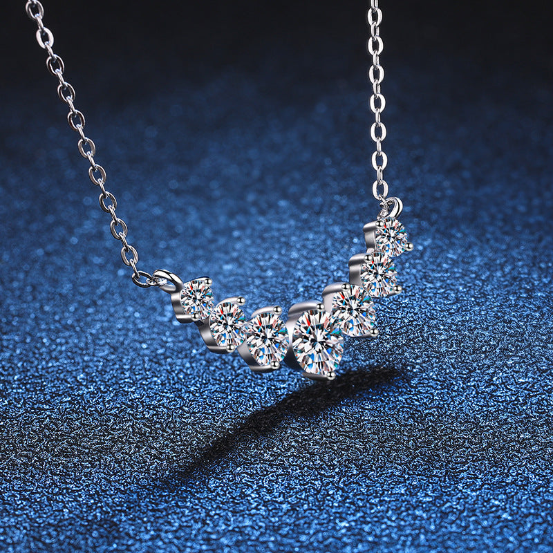 [Riva Jewelry]MINIMALIST CURVED SMILE MOISSANITE NECKLACE