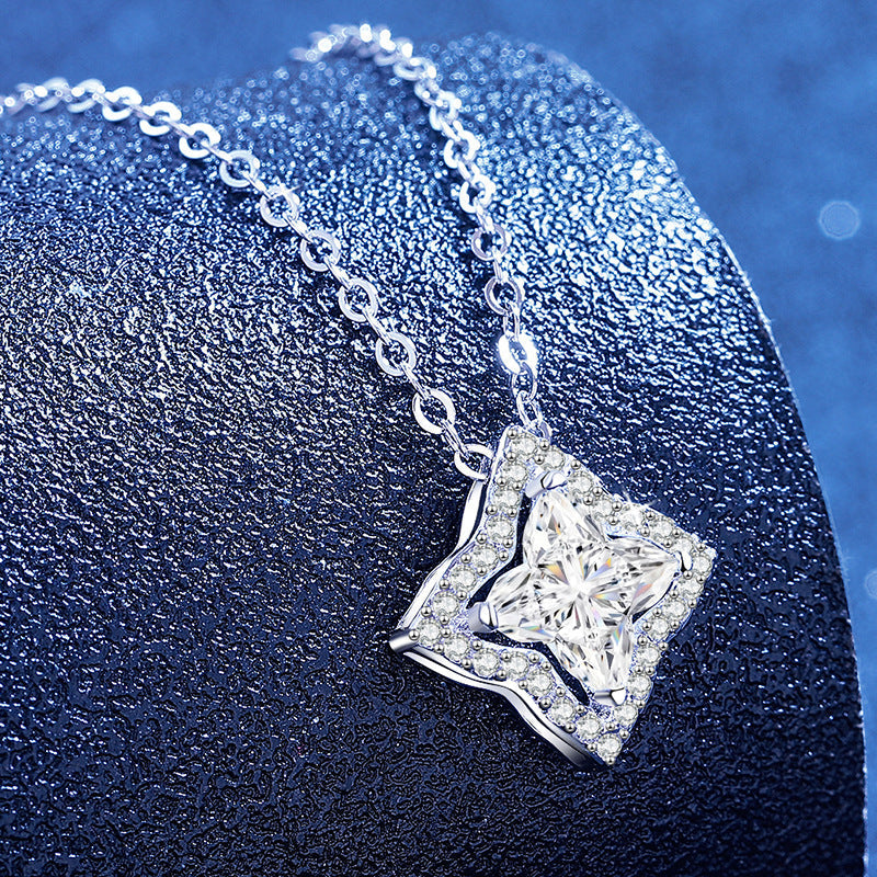 [Riva Jewelry]STAR-CLOVER MOISSANITE NECKLACE