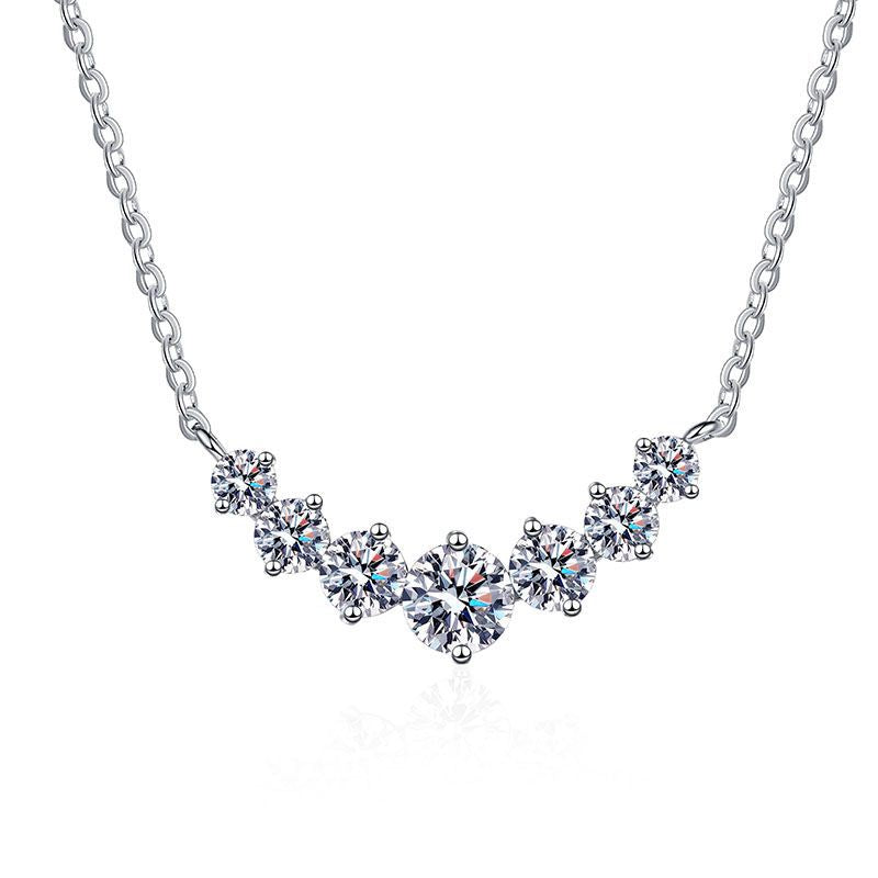 [Riva Jewelry]MINIMALIST CURVED SMILE MOISSANITE NECKLACE