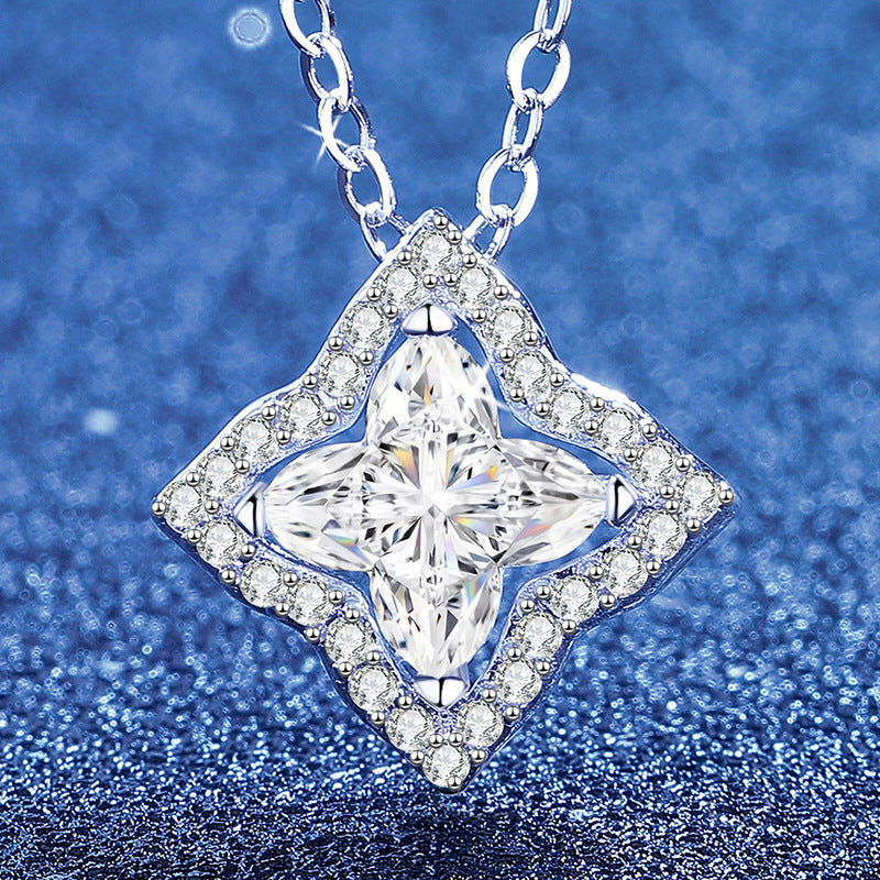 [Riva Jewelry]STAR-CLOVER MOISSANITE NECKLACE