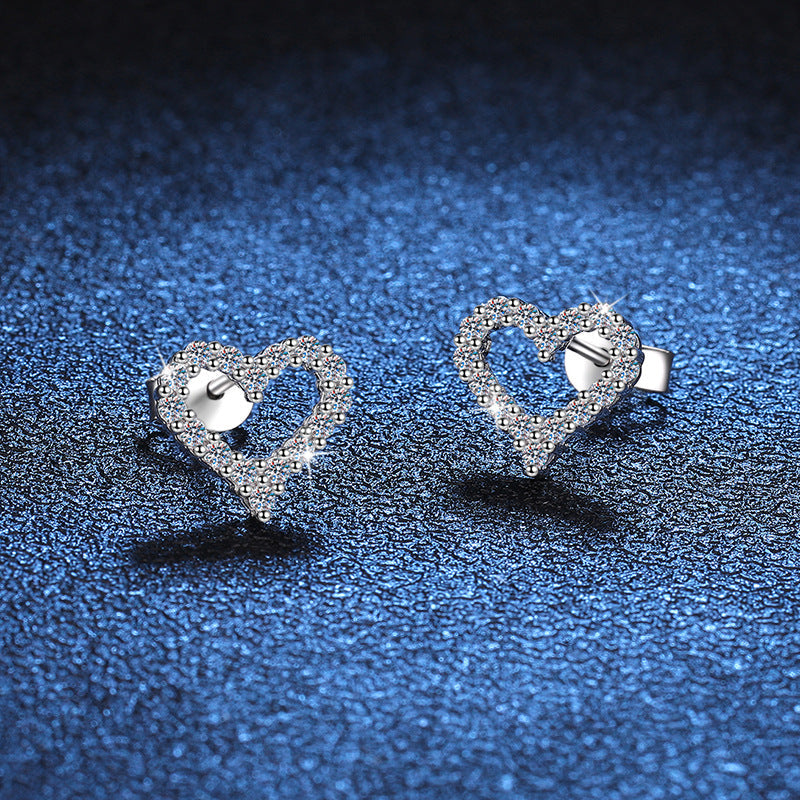 [Riva Jewelry]SPARKLING HEART-SHAPED MOISSANITE STUD EARRINGS
