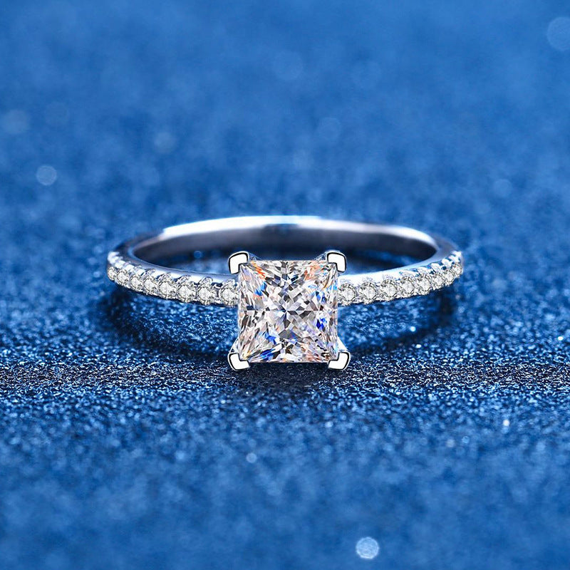 [Riva Jewelry]ELEGANT PRINCESS CUT MOISSANITE ENGAGEMENT RING