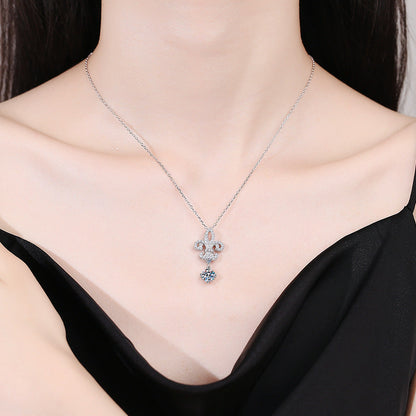 [Riva Jewelry]ROYAL FLEUR-DE-LIS MOISSANITE PENDANT NECKLACE